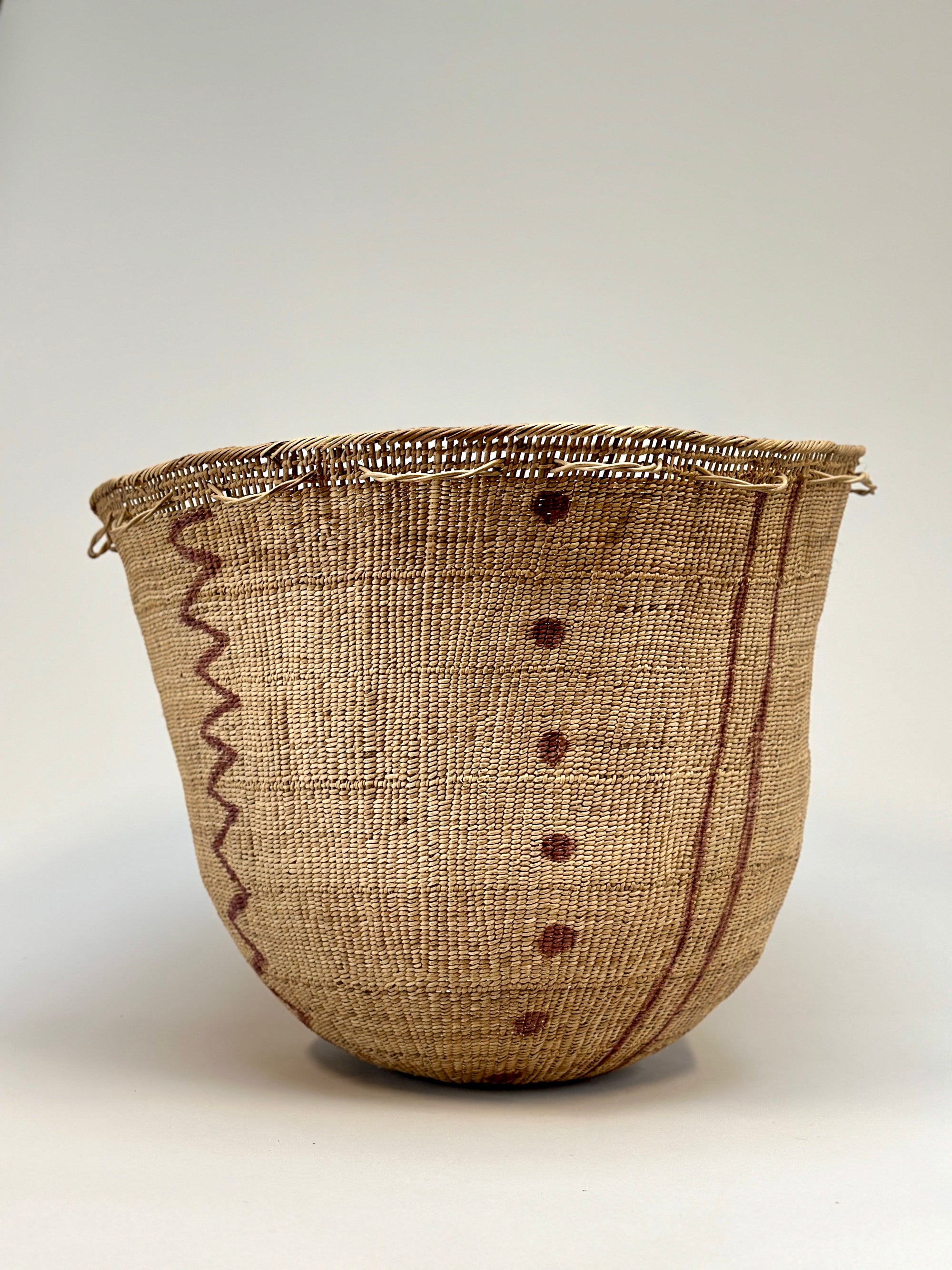 Wii Basket With Purple Graphism by Yanomami