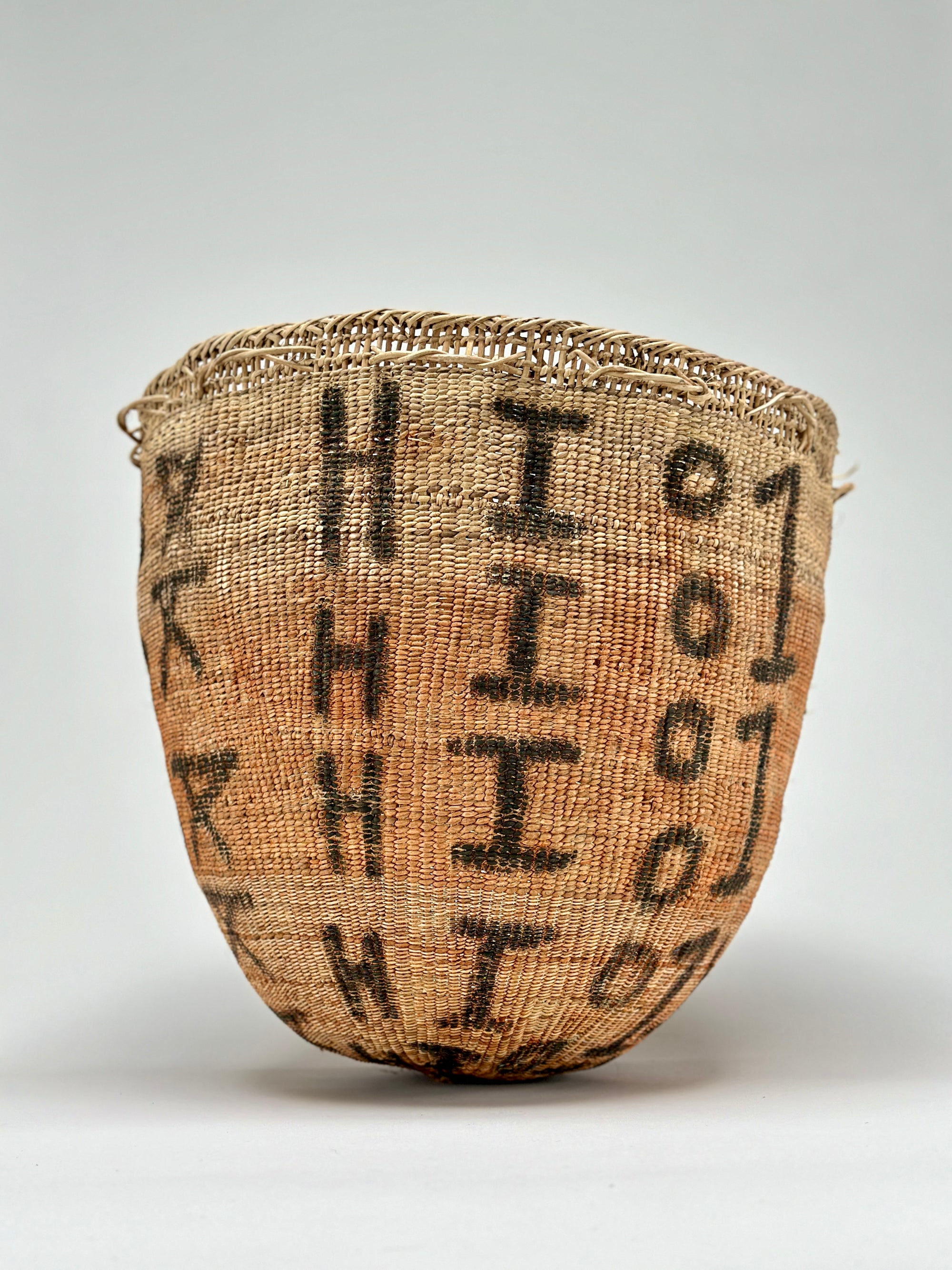 Wii Basket with Urucum & Black Graphism by Yanomami