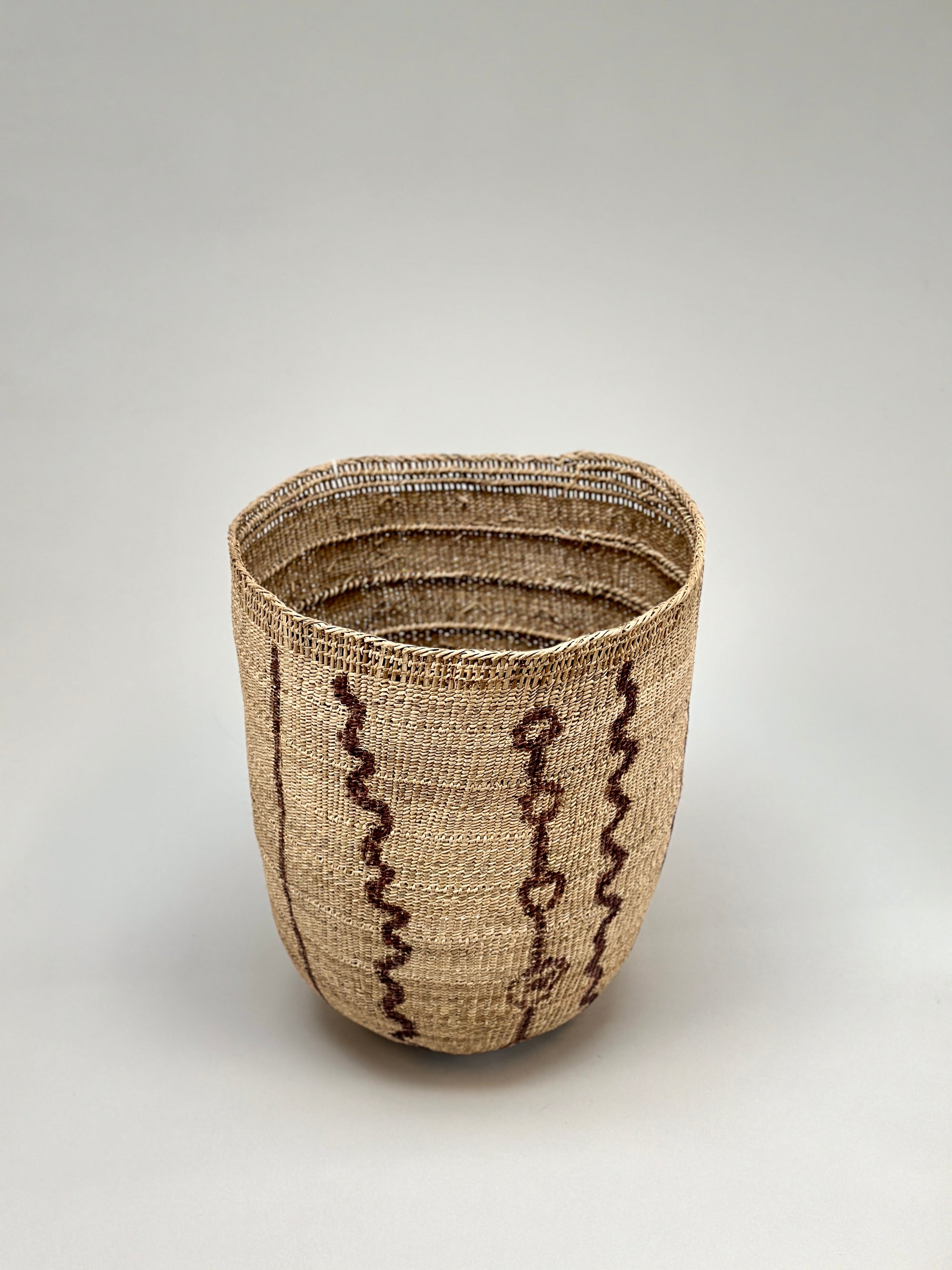 Wii Basket With Purple Graphism by Yanomami