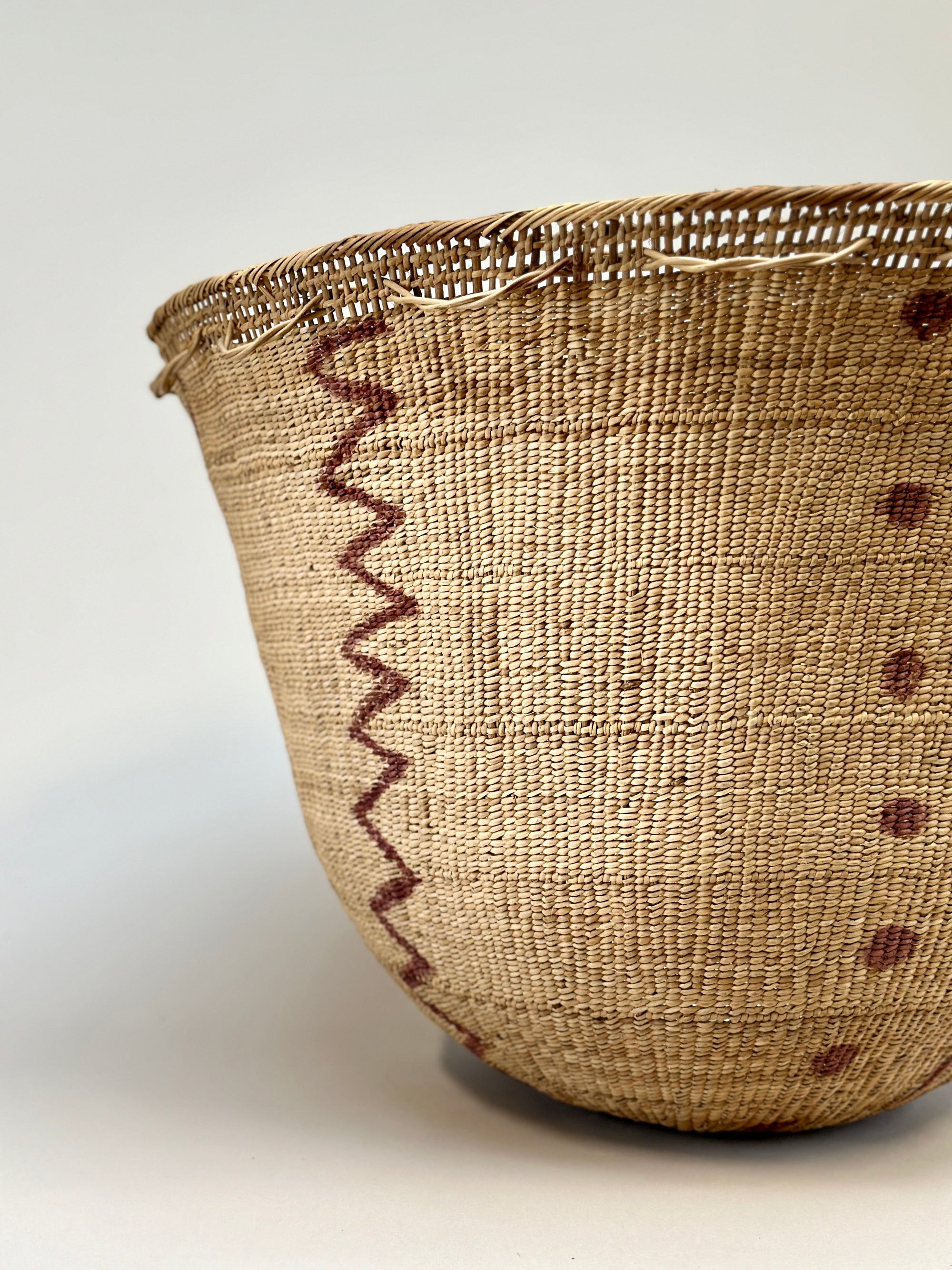 Wii Basket With Purple Graphism by Yanomami