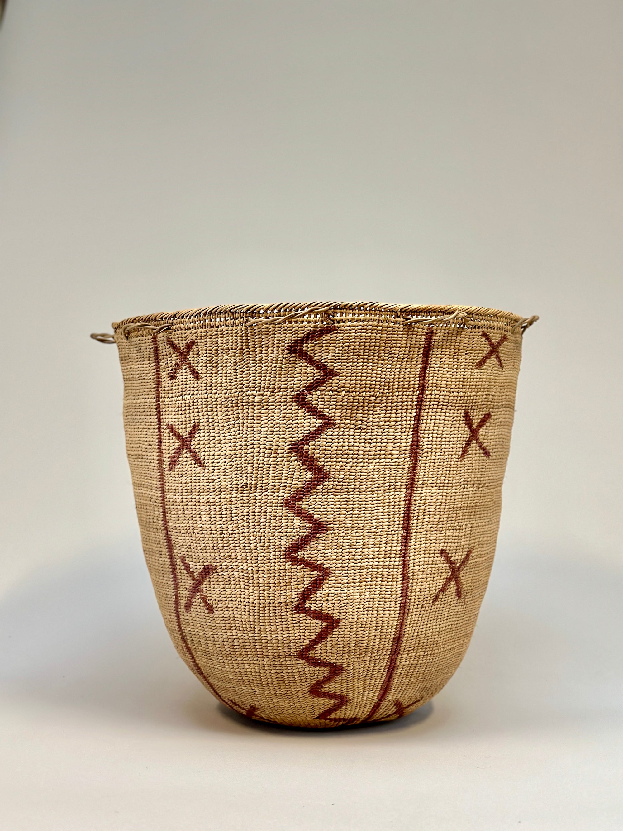 Wii Basket With Purple Graphism by Yanomami