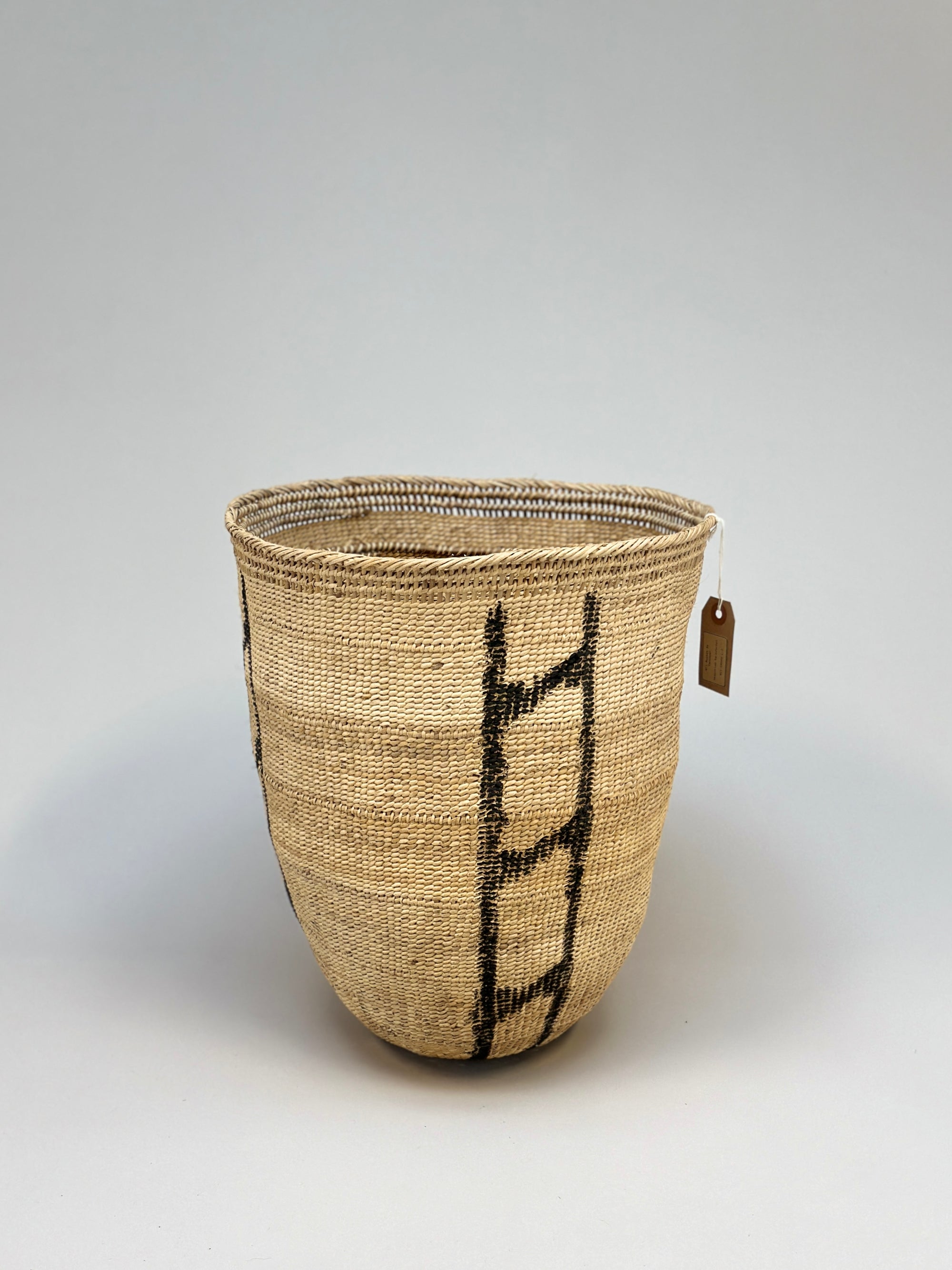 Wii Basket with Graphism by Yanomami