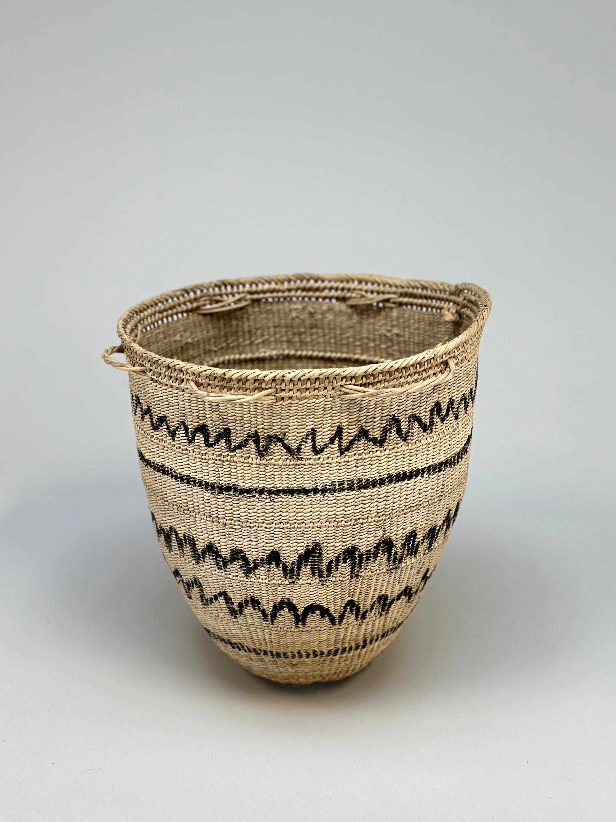 Wii Basket with Graphism by Yanomami