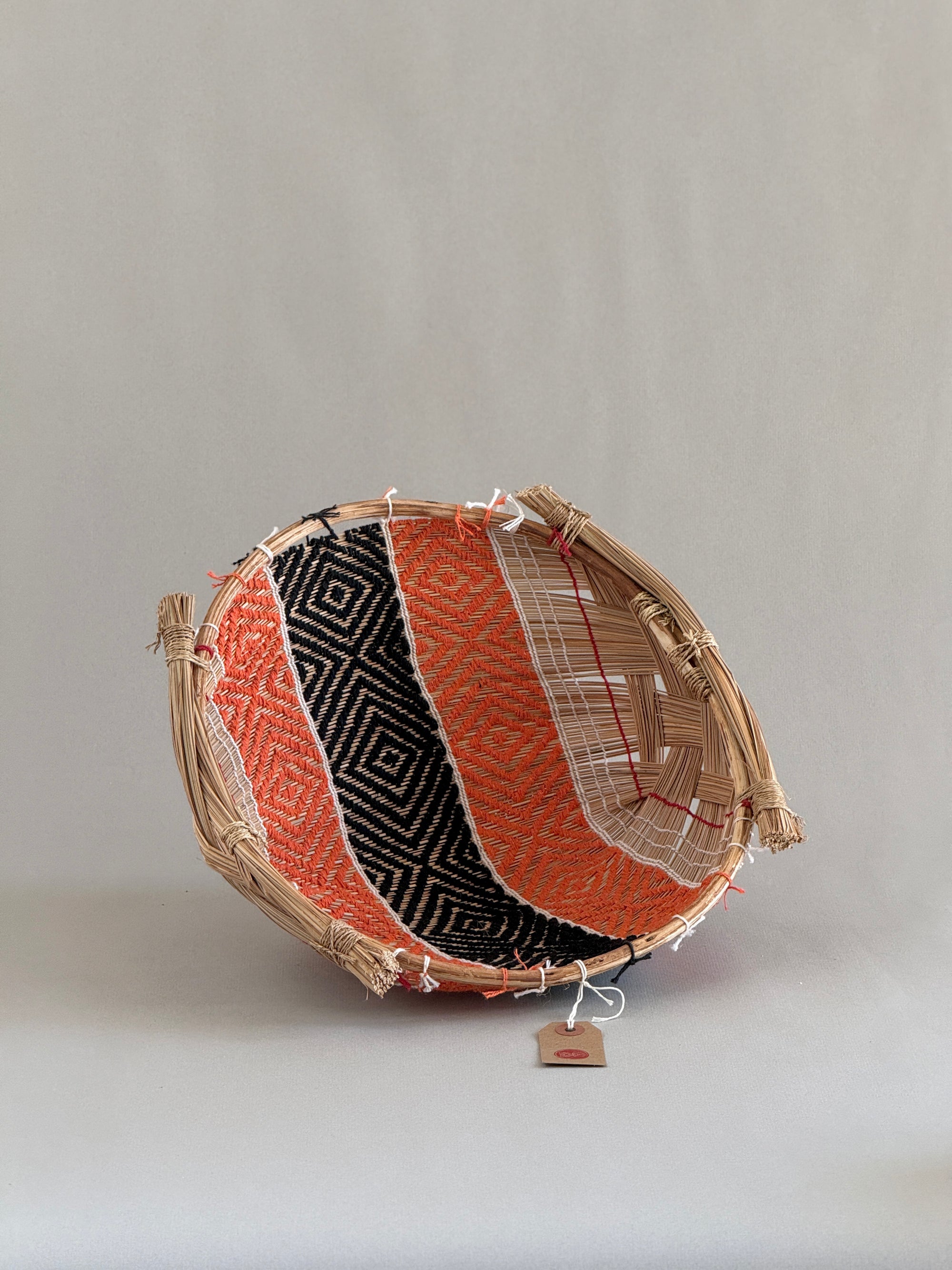 Mehinako Kunho Basket | Mixed Pigment Graphism