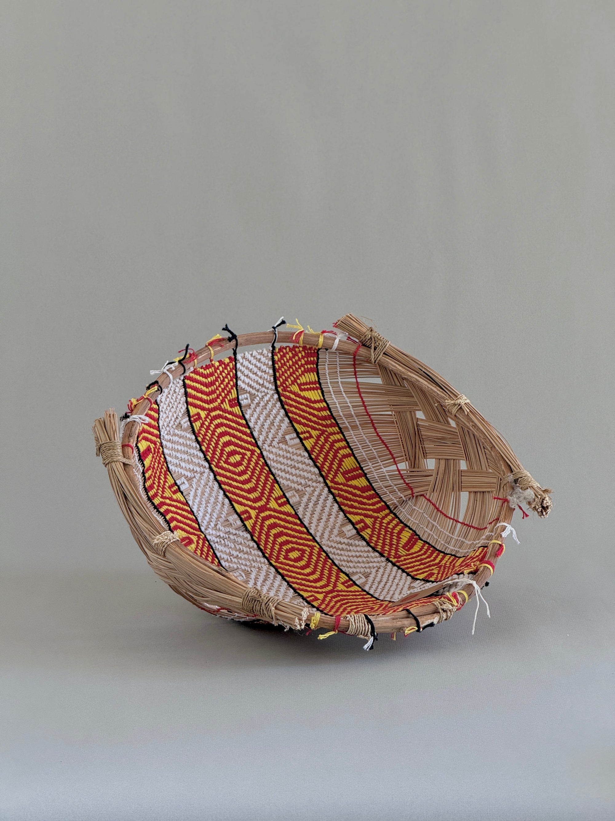 Mehinako Kunho Basket | Mixed Pigment Graphism