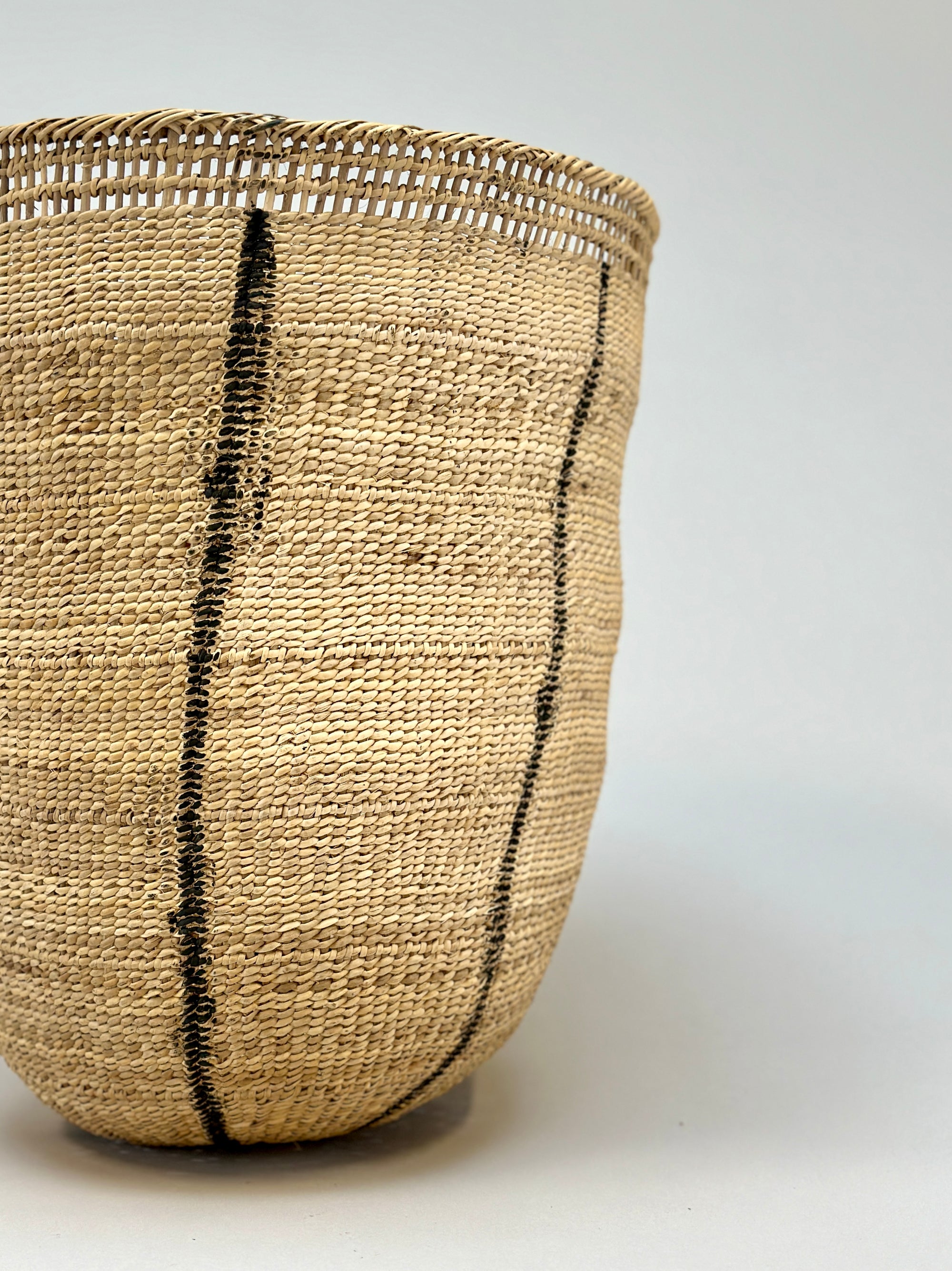 Wii Basket with Graphism by Yanomami