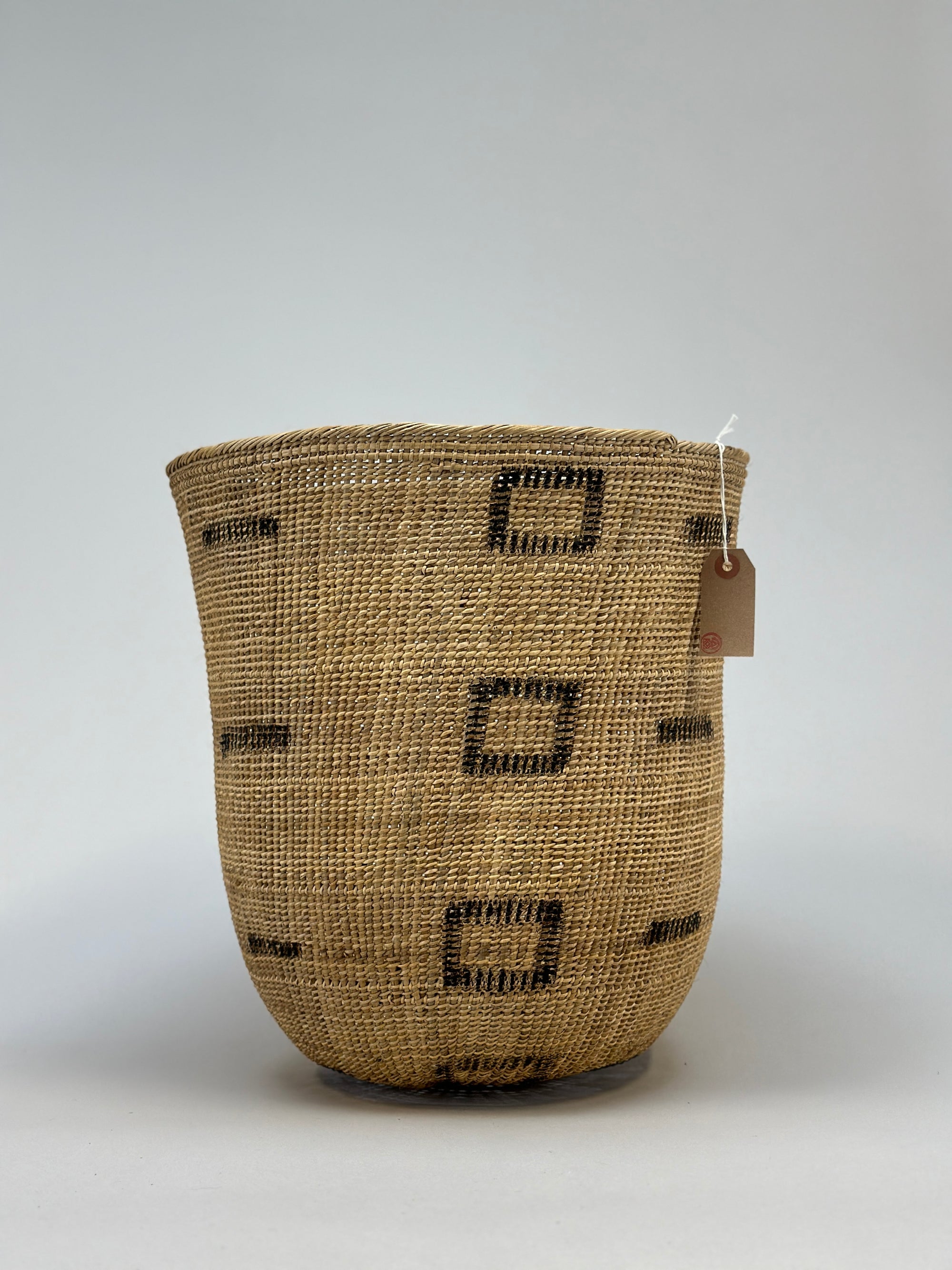 Wii Basket with Graphism by Yanomami