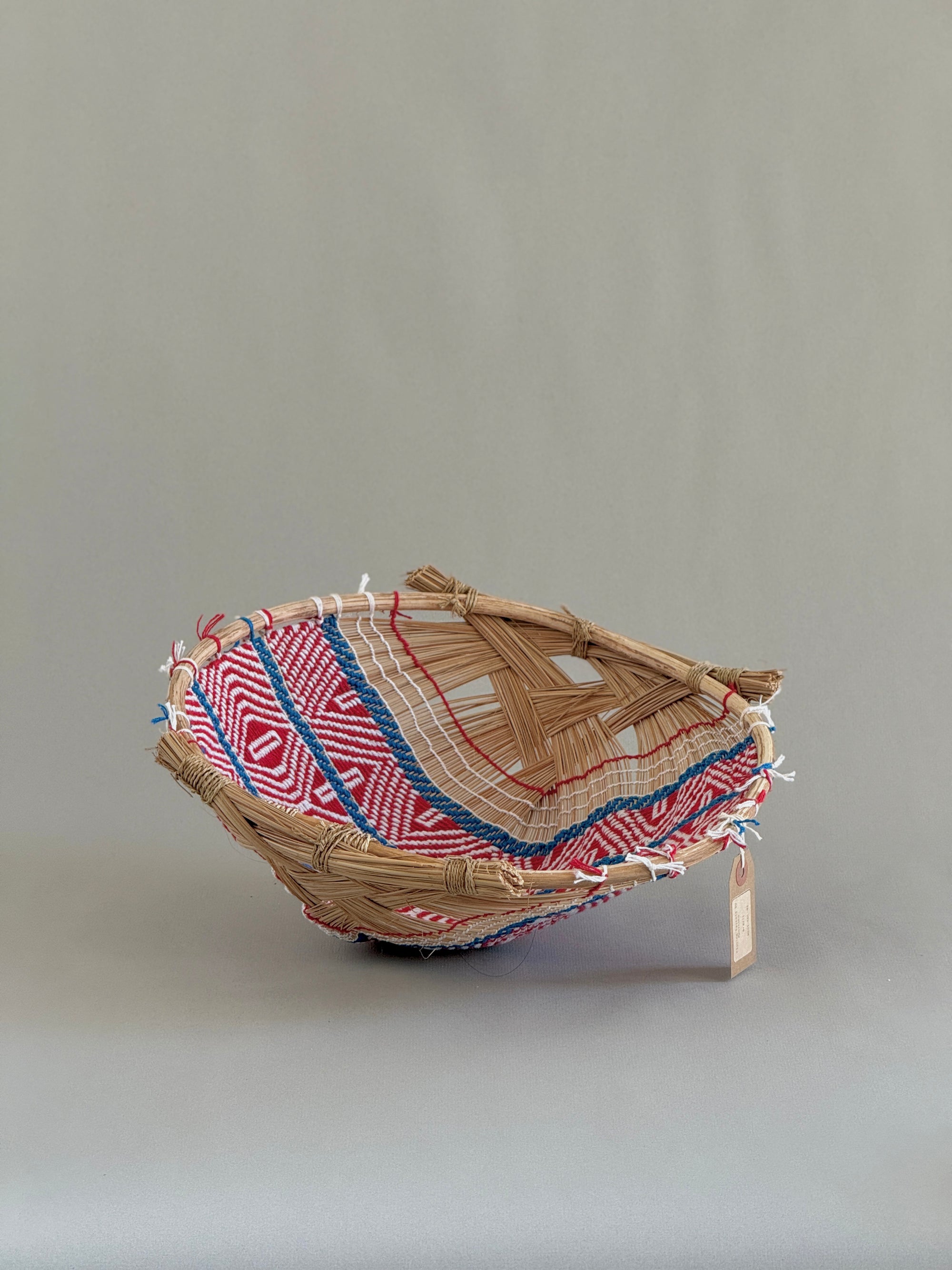 Mehinako Kunho Basket | Mixed Pigment Graphism