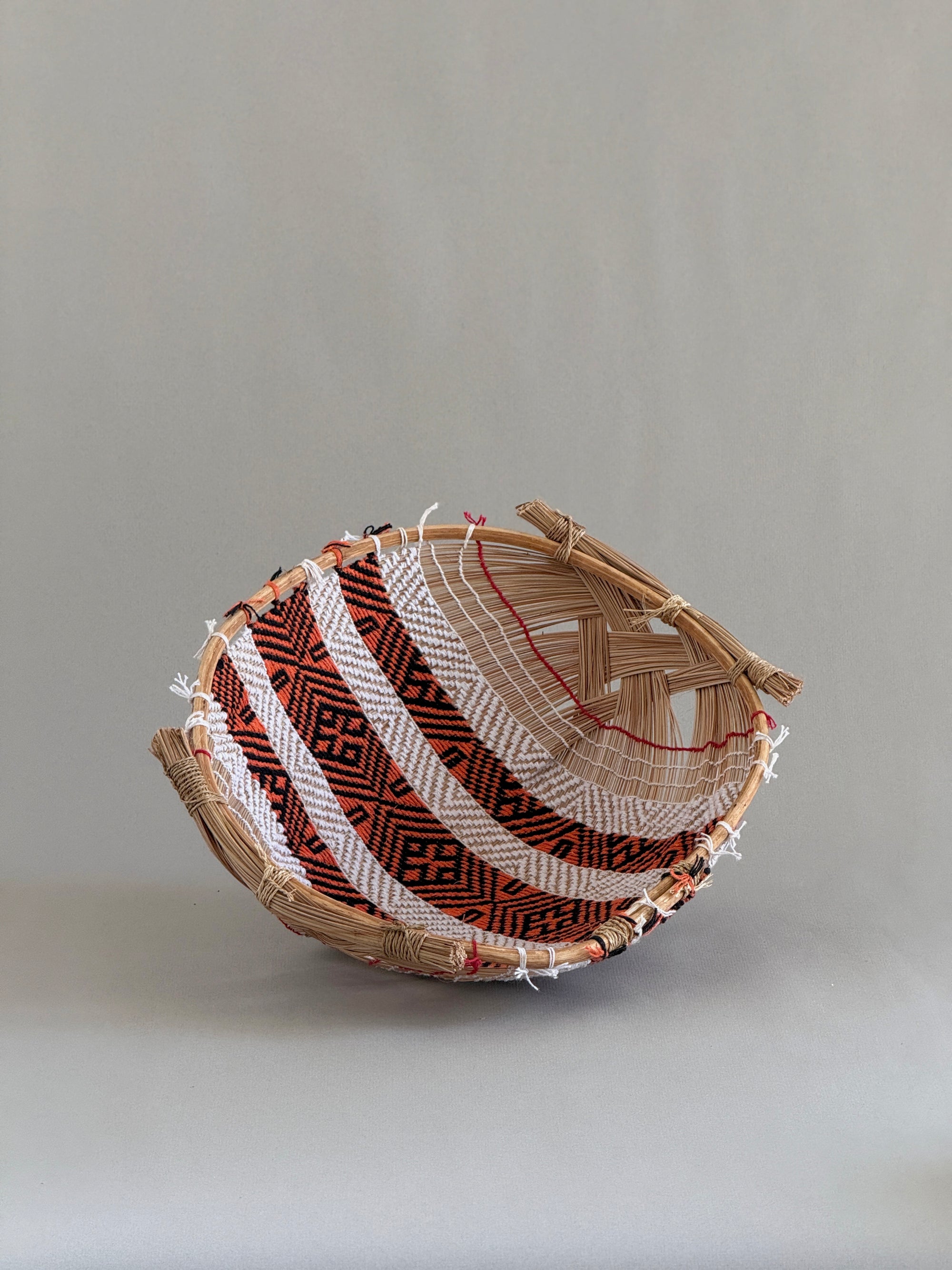 Mehinako Kunho Basket | Mixed Pigment Graphism