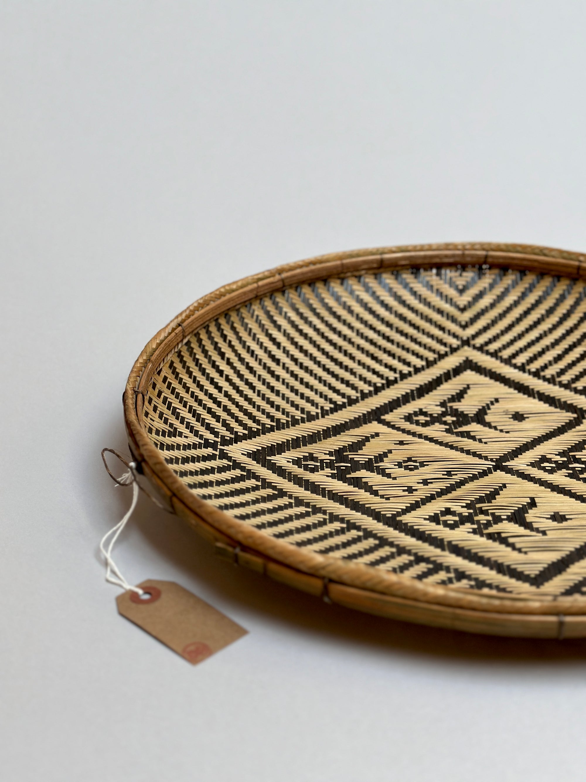 Traditional Flat Basket by Yekuana