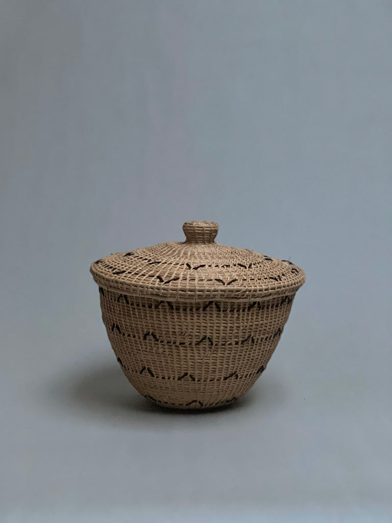 Motorohina Knob Basket with Perisi Fungi