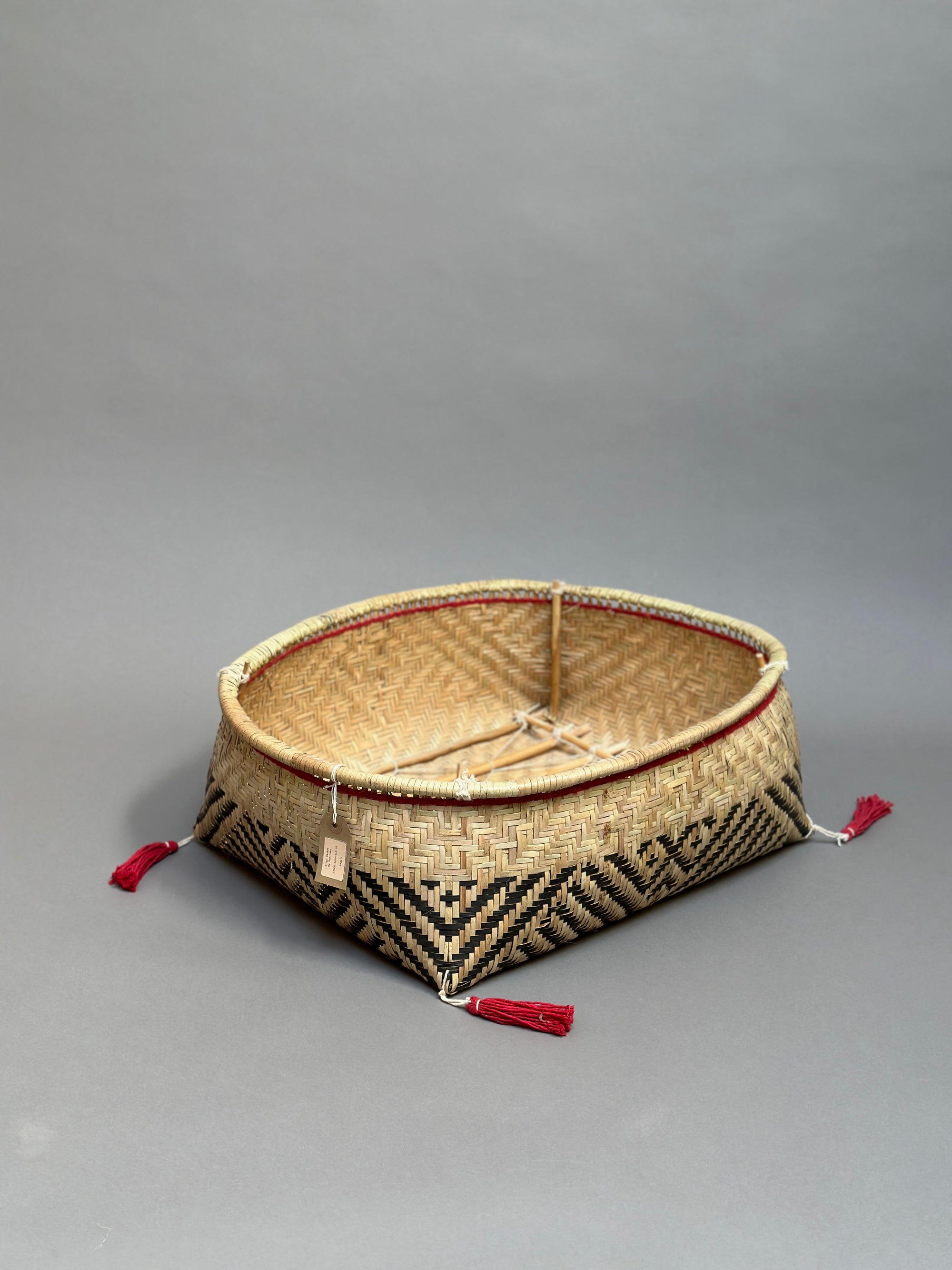 Xingu Low Black Weaving Basket by Mehinako